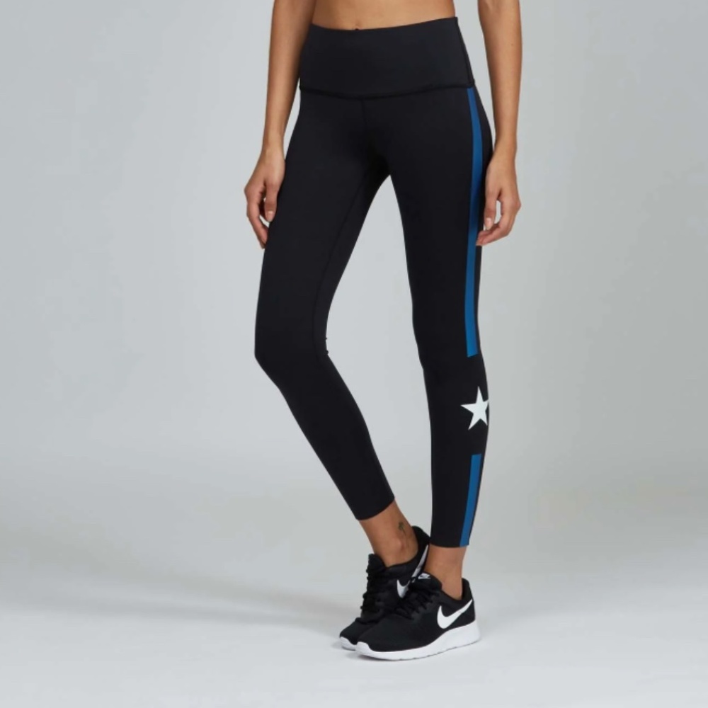 NOLI Yoga Rebel Jet Star Leggings